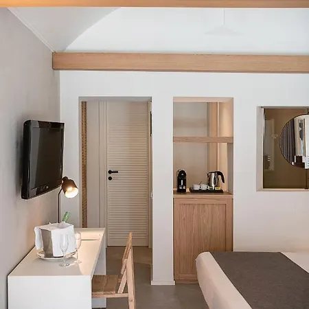 فندق Kakkos Bay And 5*